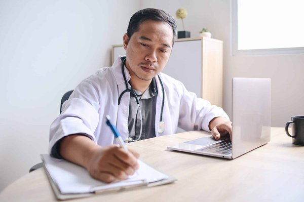 Les astuces essentielles pour réussir votre diagnostic immobilier en PACA