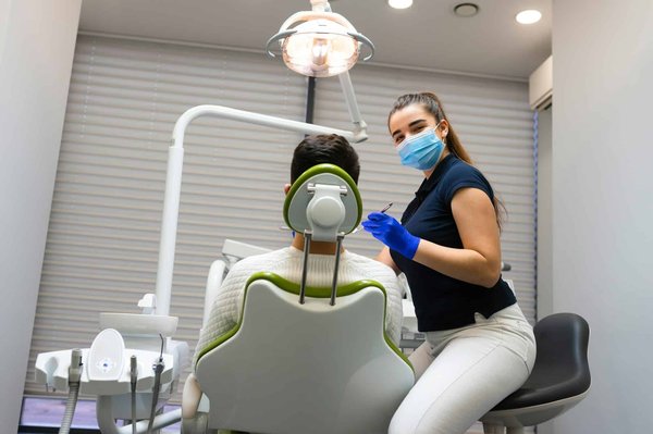 Quels sont les horaires des cliniques dentaires à Laval ?