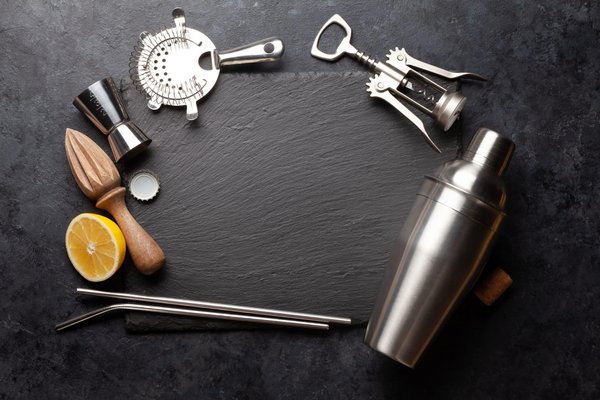 Quelle est la recette pour créer un cocktail exclusif inspiré par un roman policier célèbre?